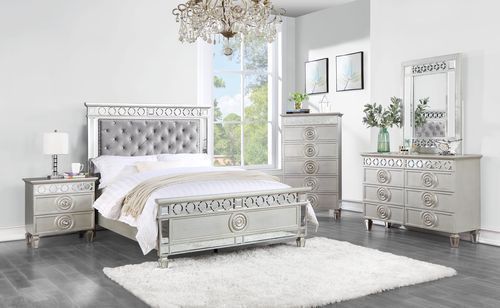 ACME Varian Gray Velvet, Silver & Mirrored Finish Bed Model BD01411 - MONAVILLA